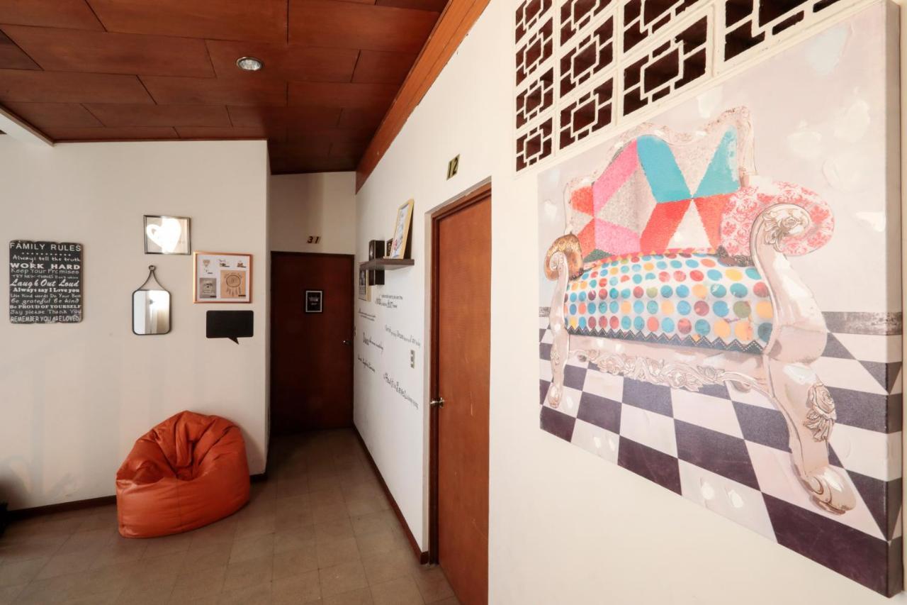 Hostal San Benito San Salvador Esterno foto