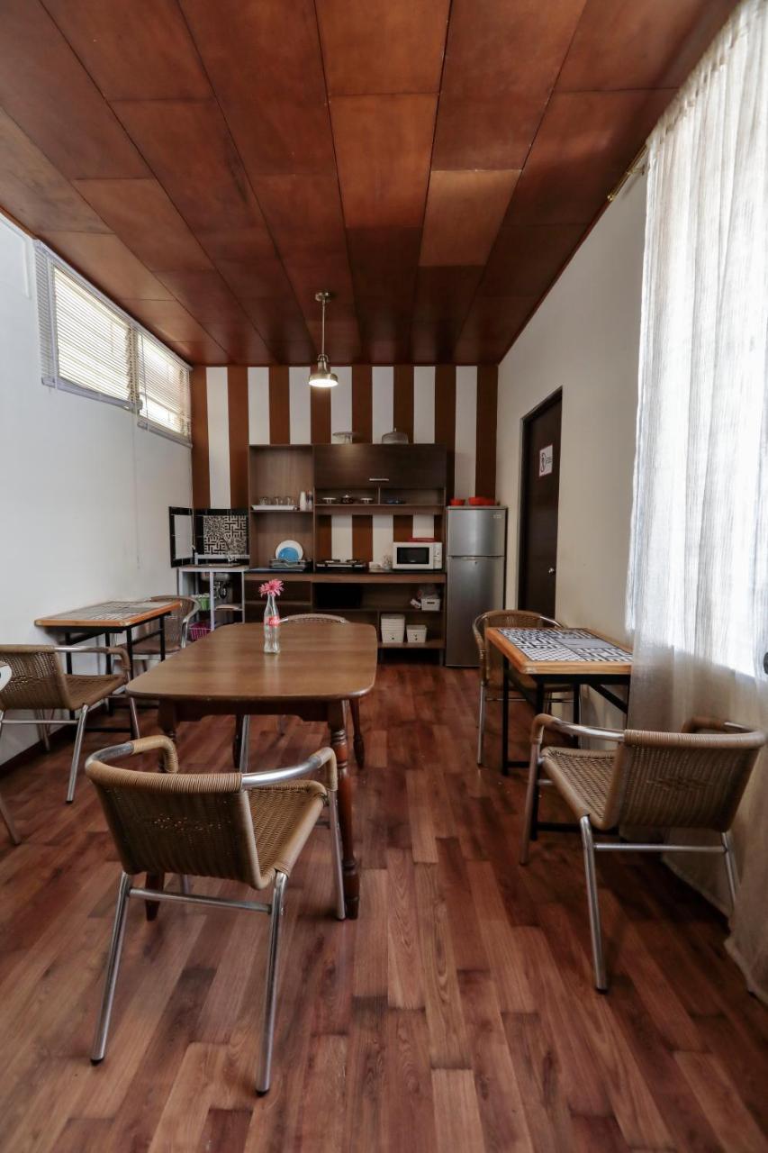Hostal San Benito San Salvador Esterno foto