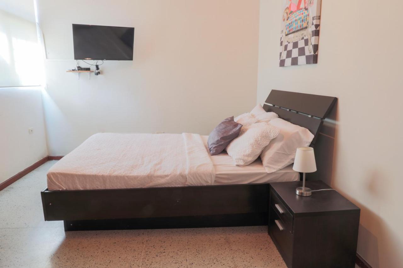 Hostal San Benito San Salvador Esterno foto